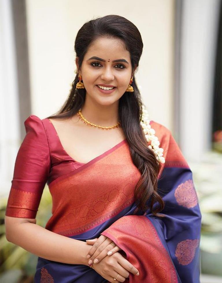 Dark Blue Kanjivaram Silk Saree | Leemboodi