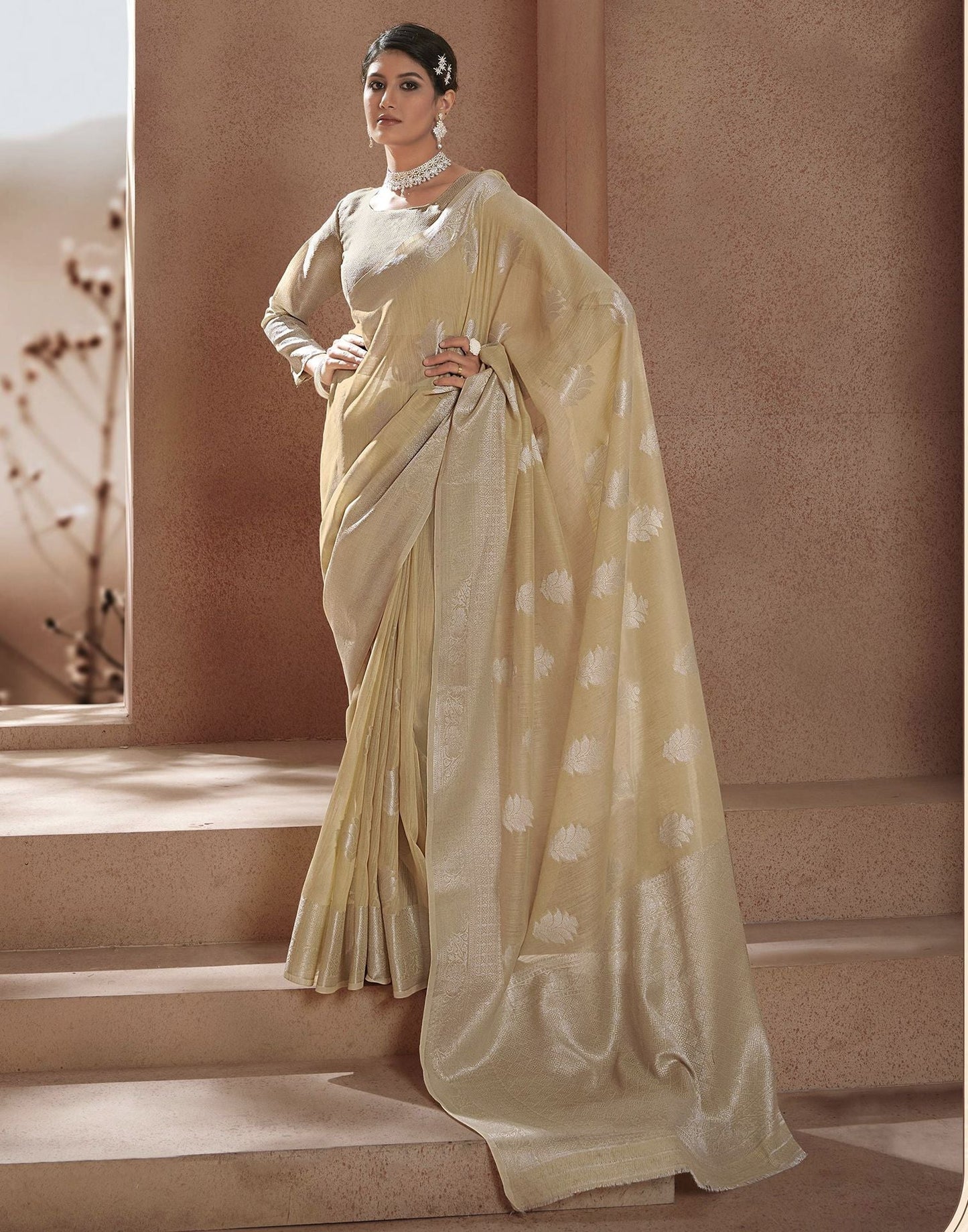 Beige Jacquard Saree | Leemboodi