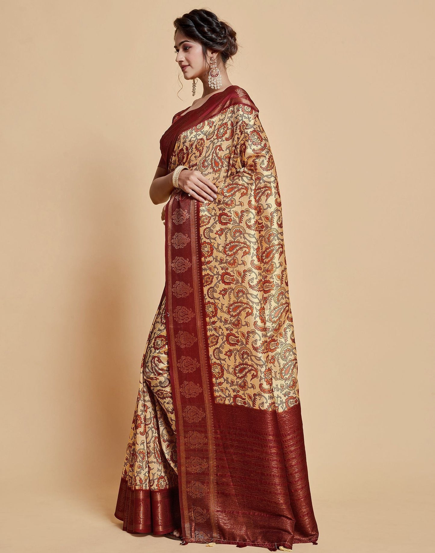 Beige Floral Printed Viscose Silk Saree | Leemboodi