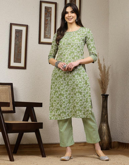 Green Printed Cotton Straight Kurta With Pant And Dupatta