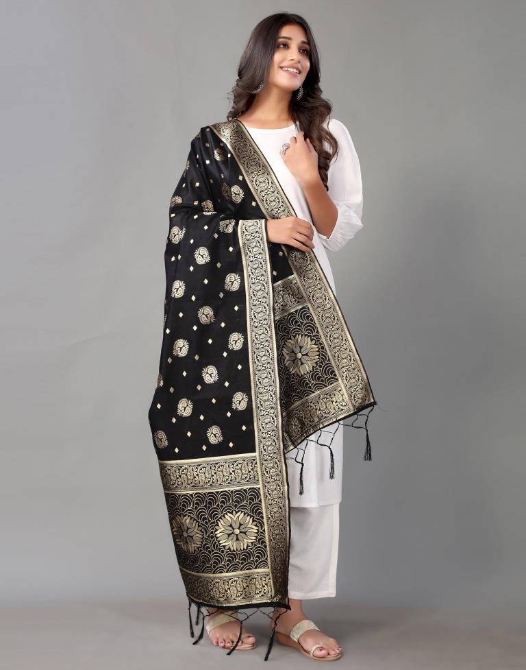 Black Jacquard Dupatta | Leemboodi