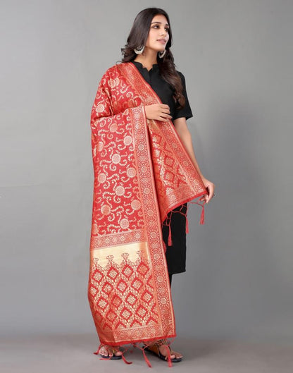 Red Jacquard Dupatta | Leemboodi