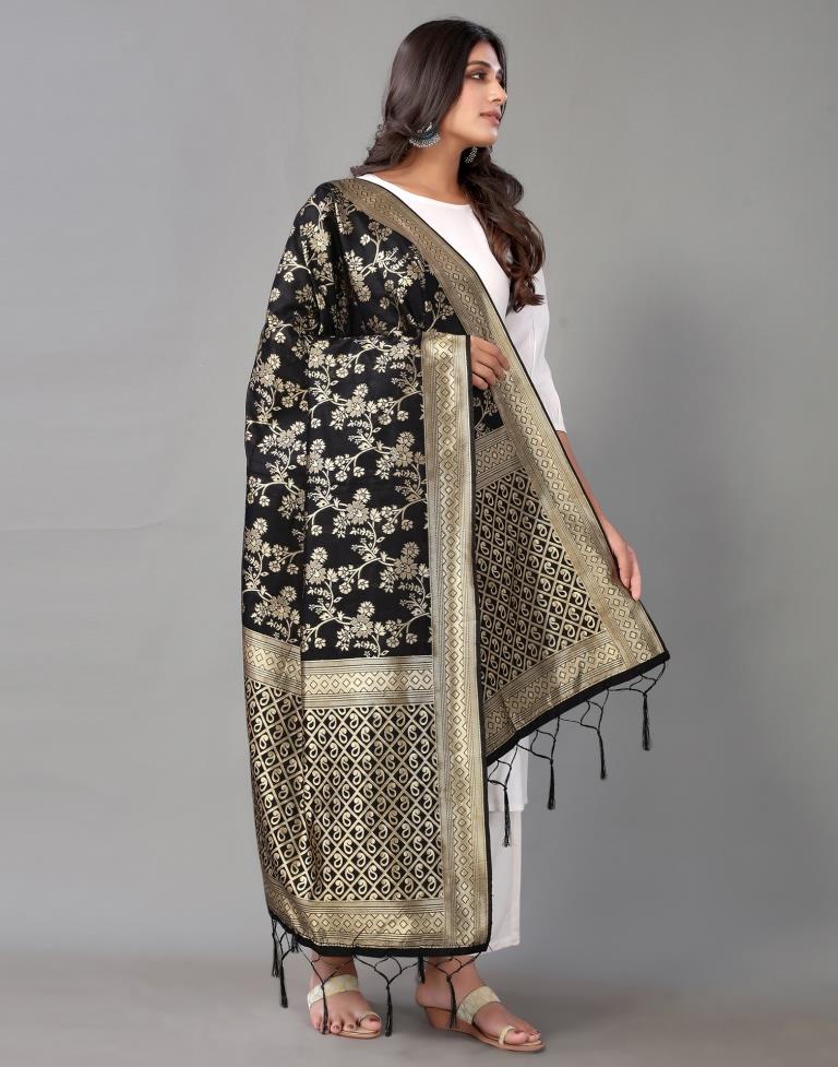 Black Jacquard Dupatta | Leemboodi