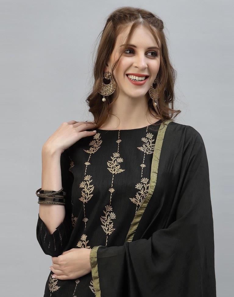 Black Kurti with Pant And Dupatta | Leemboodi