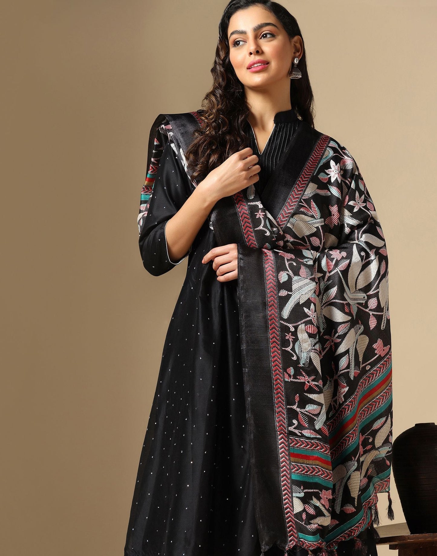 Black Khadi Silk Dupatta | Leemboodi