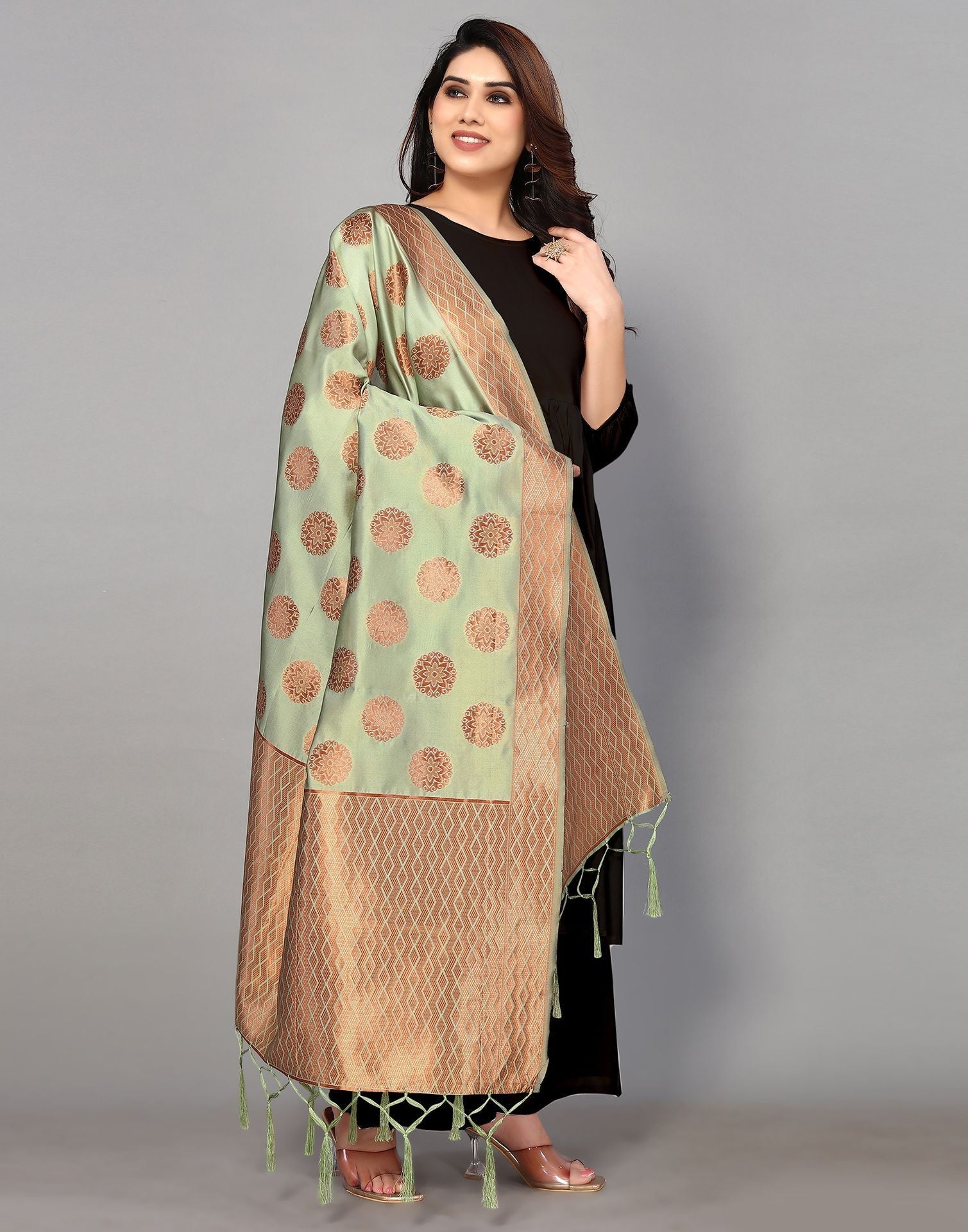 Light Green Silk Dupatta | Leemboodi