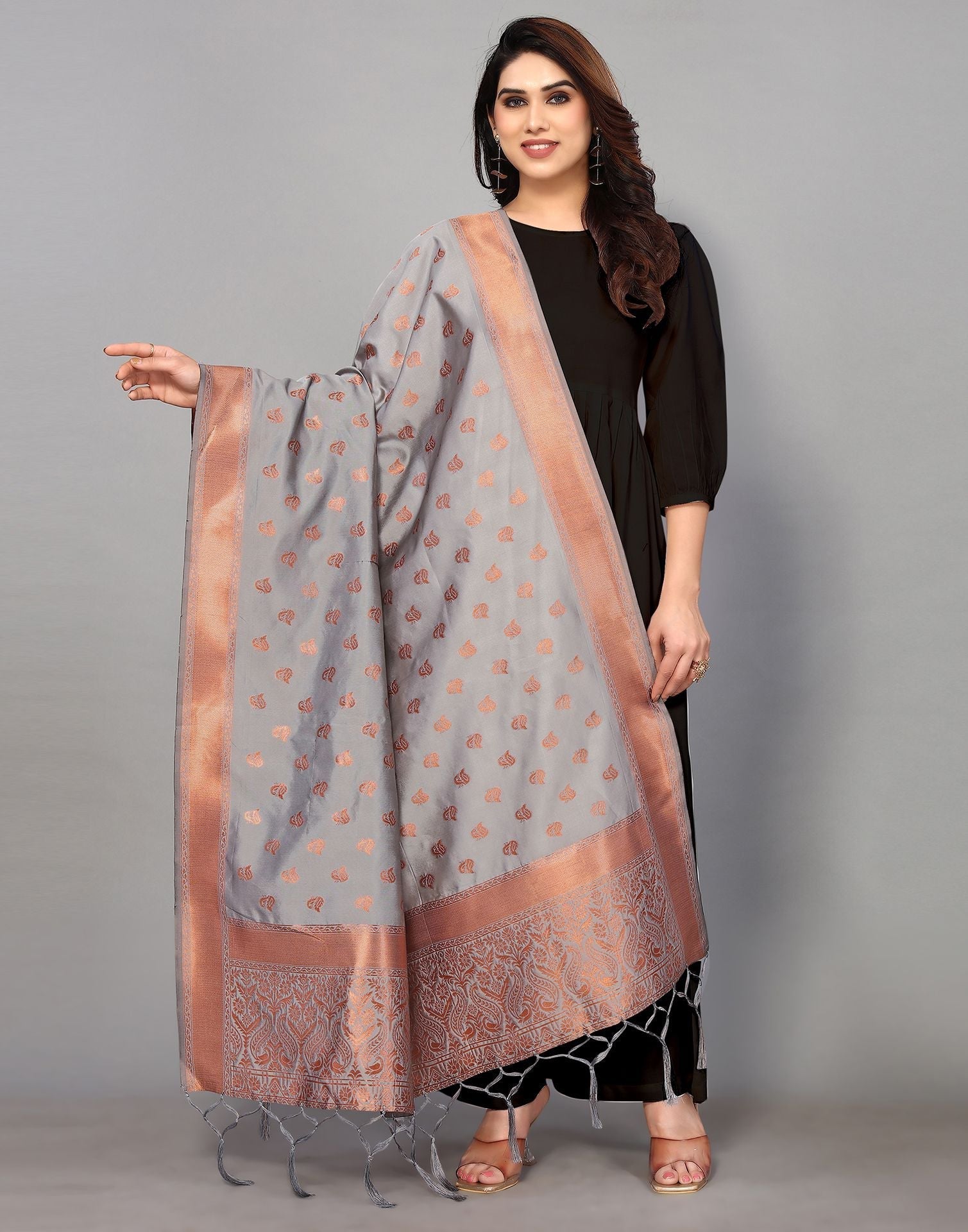 Grey Silk Dupatta | Leemboodi