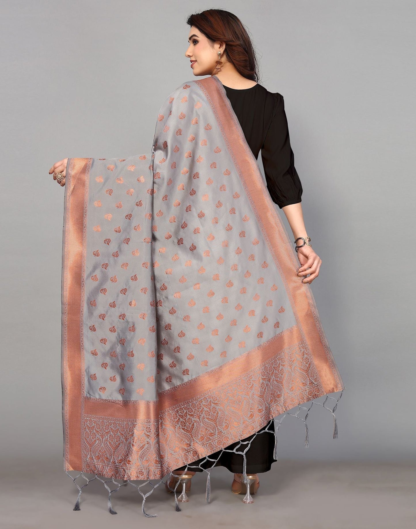 Grey Silk Dupatta | Leemboodi