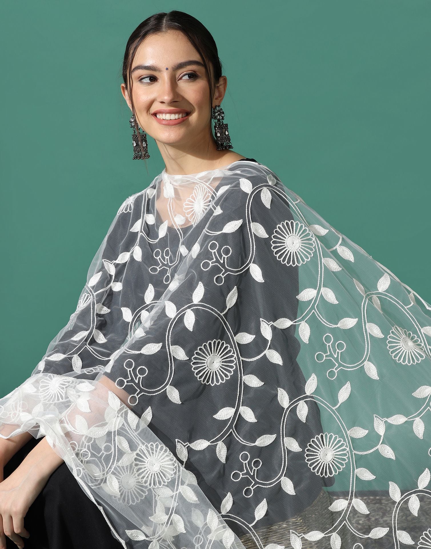 Off White Net Dupatta | Leemboodi