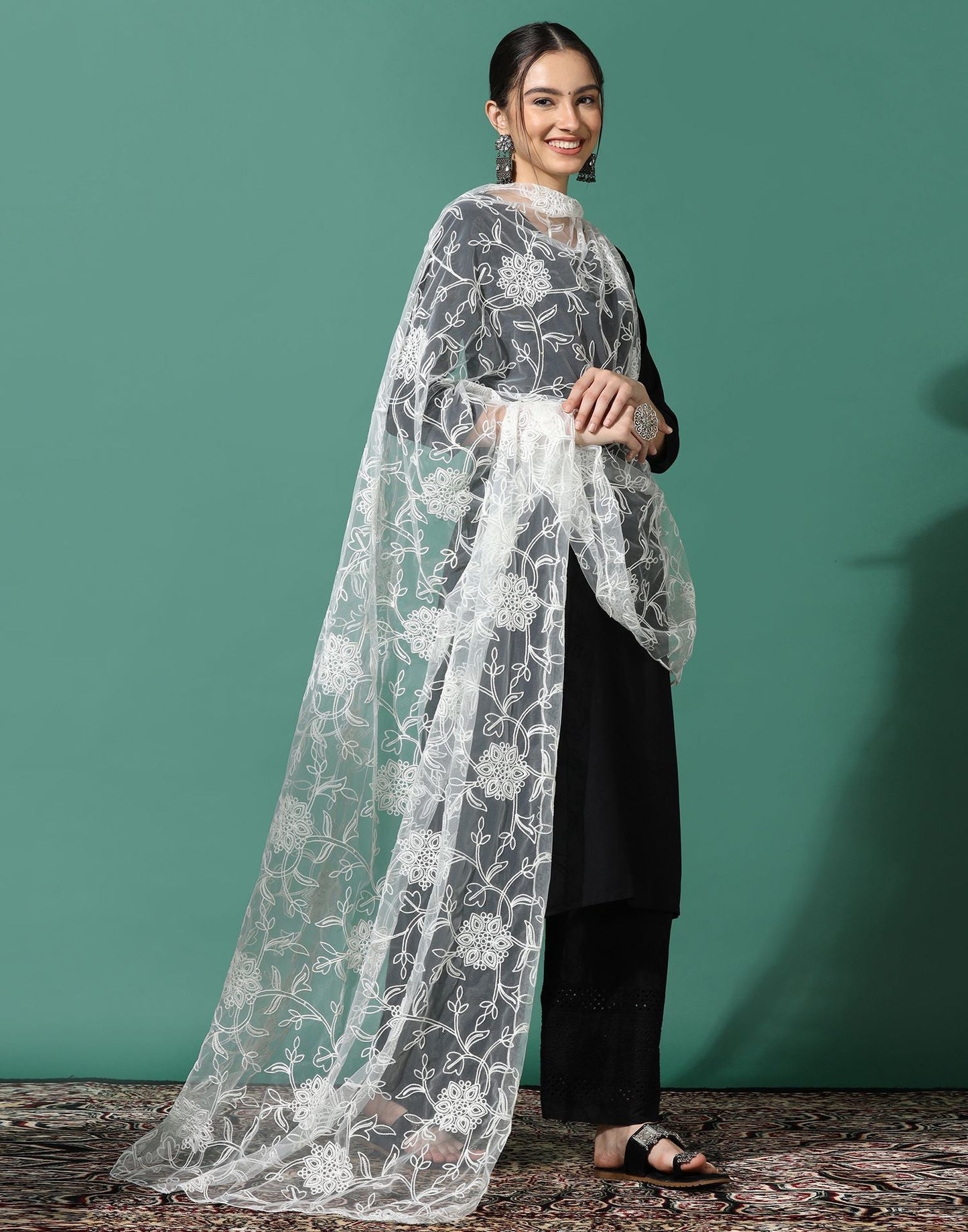 Off White Net Dupatta | Leemboodi