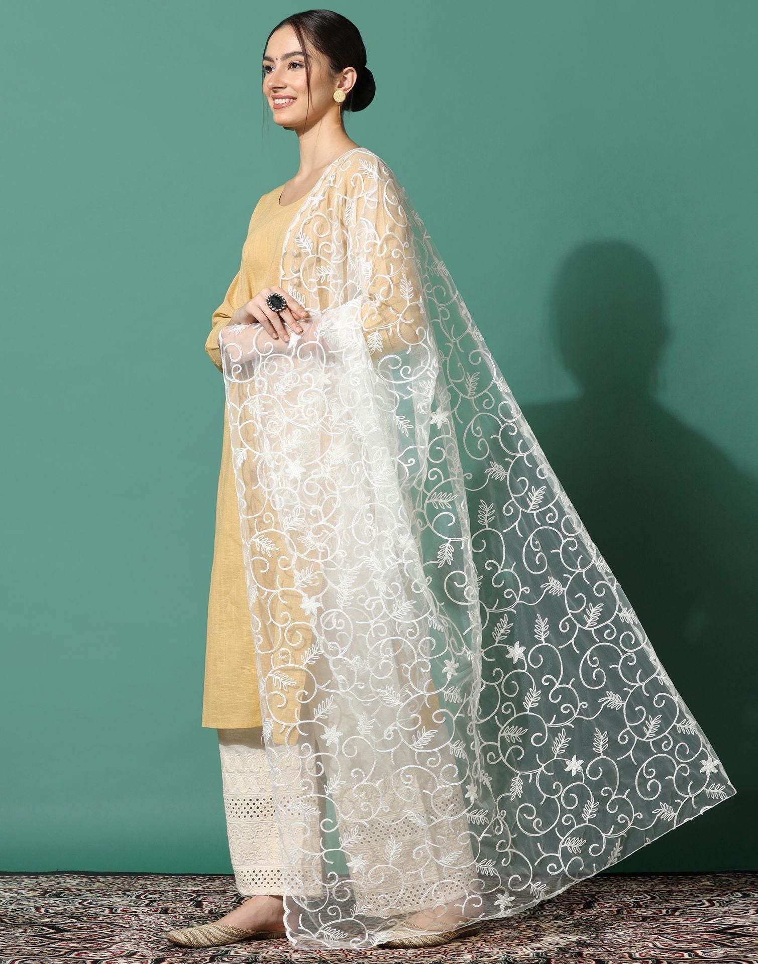 Off White Net Dupatta | Leemboodi