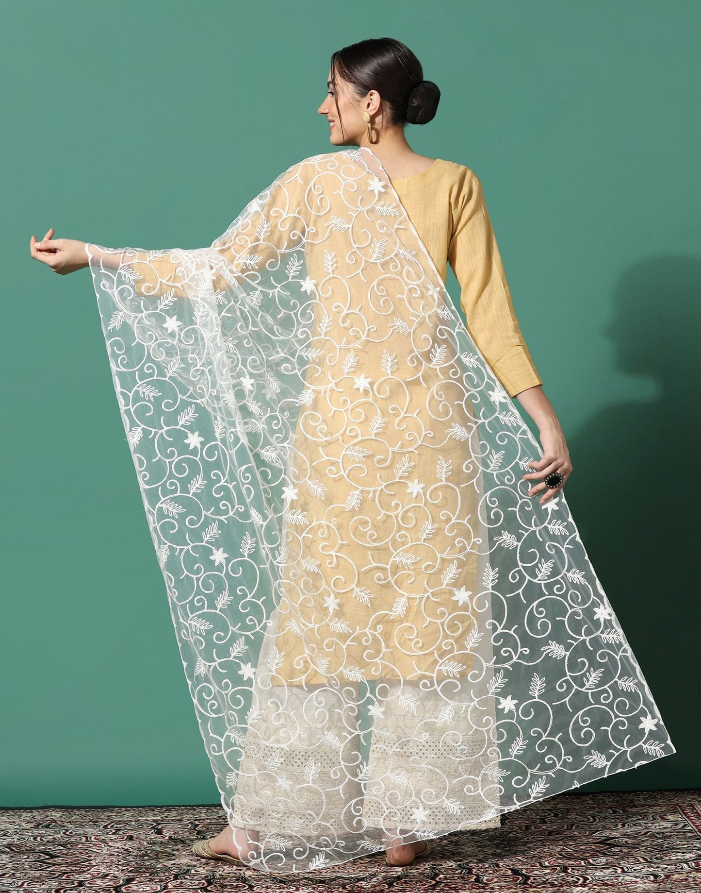 Off White Net Dupatta | Leemboodi