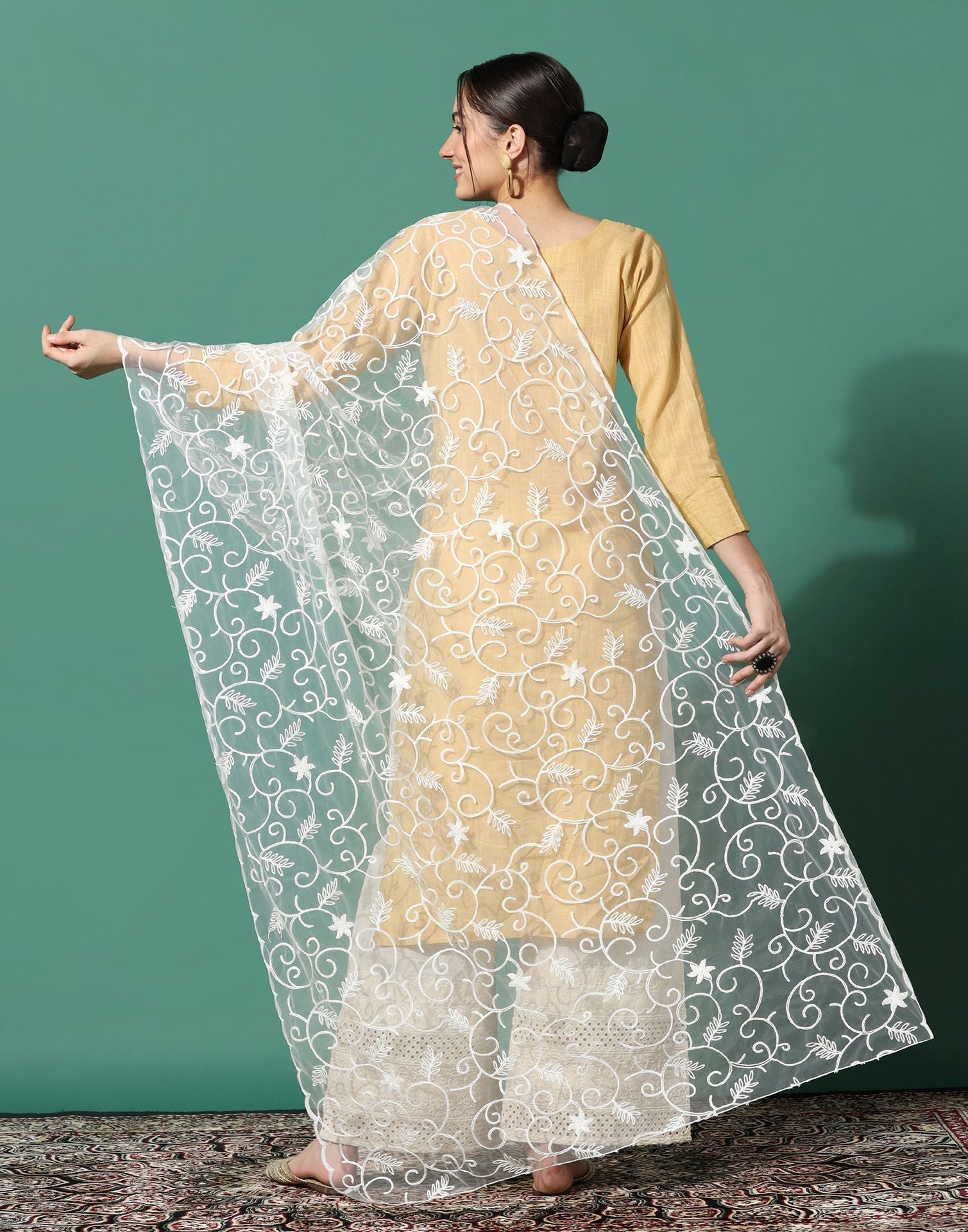 Off White Net Dupatta | Leemboodi