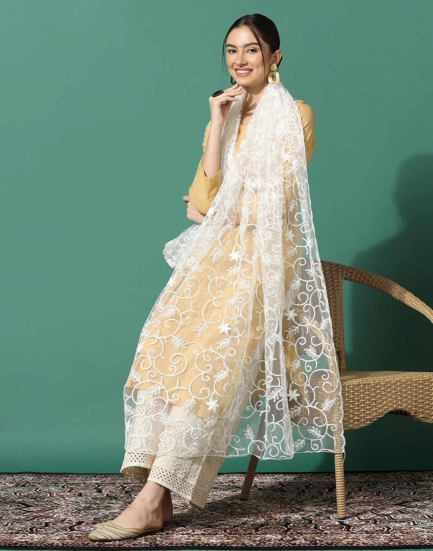 Off White Net Dupatta | Leemboodi