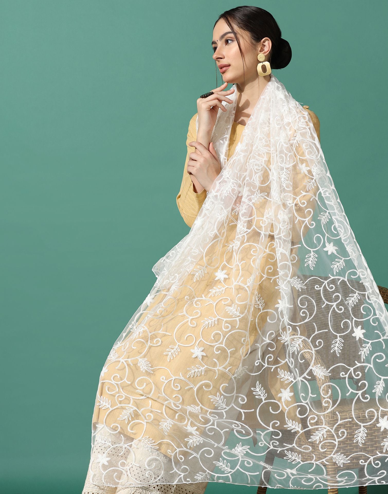 Off White Net Dupatta | Leemboodi