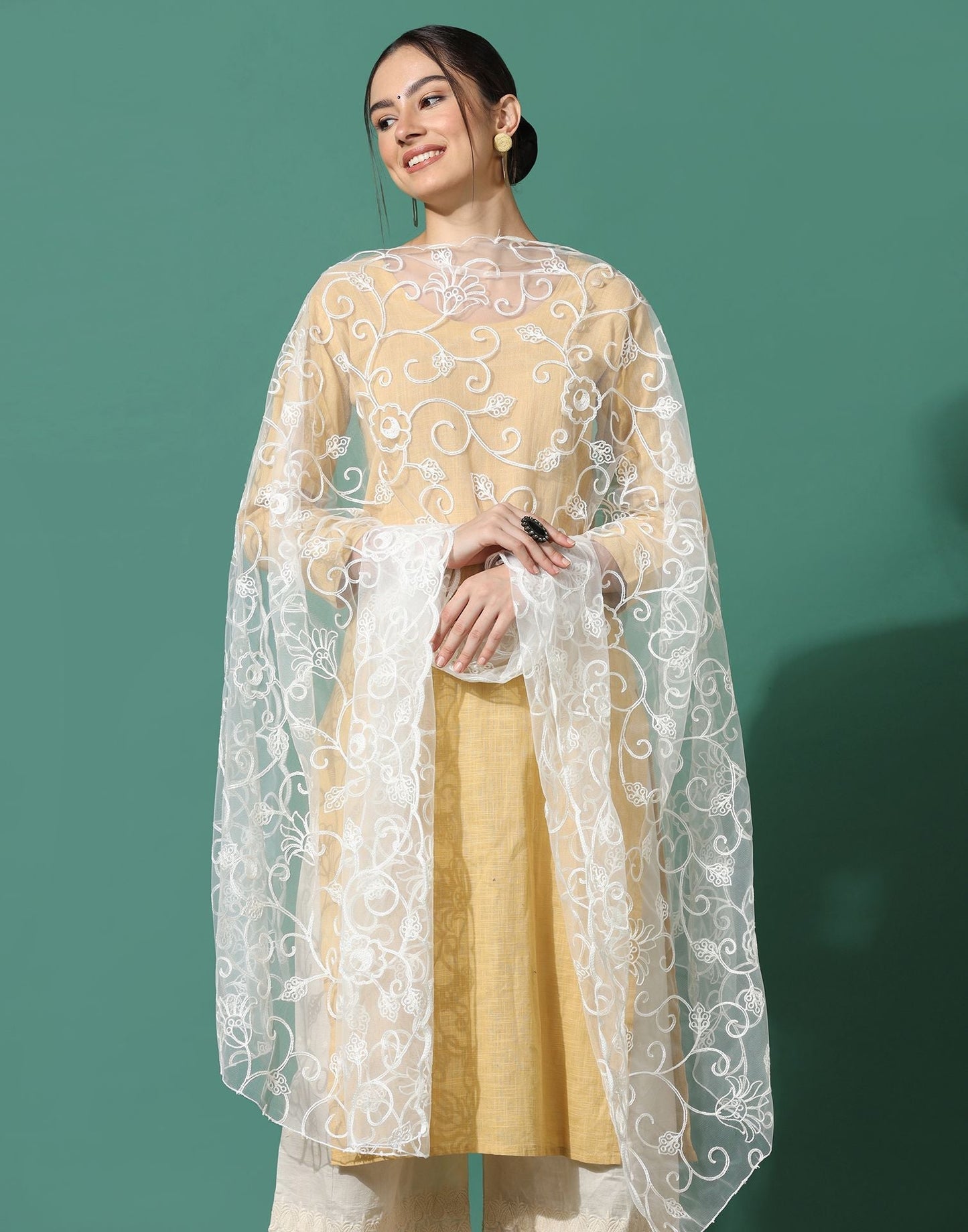 Off White Net Dupatta | Leemboodi
