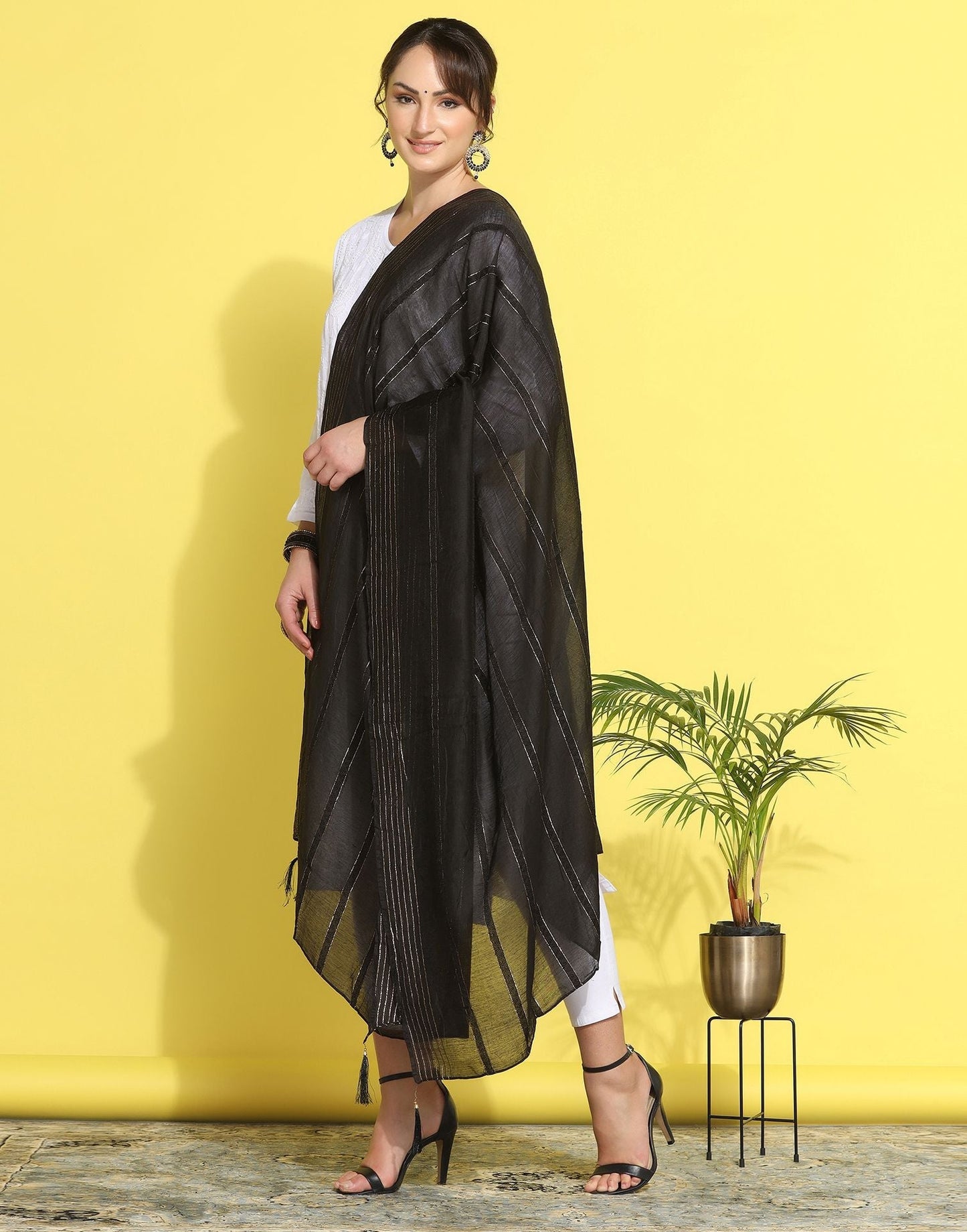 Black Cotton Dupatta | Leemboodi