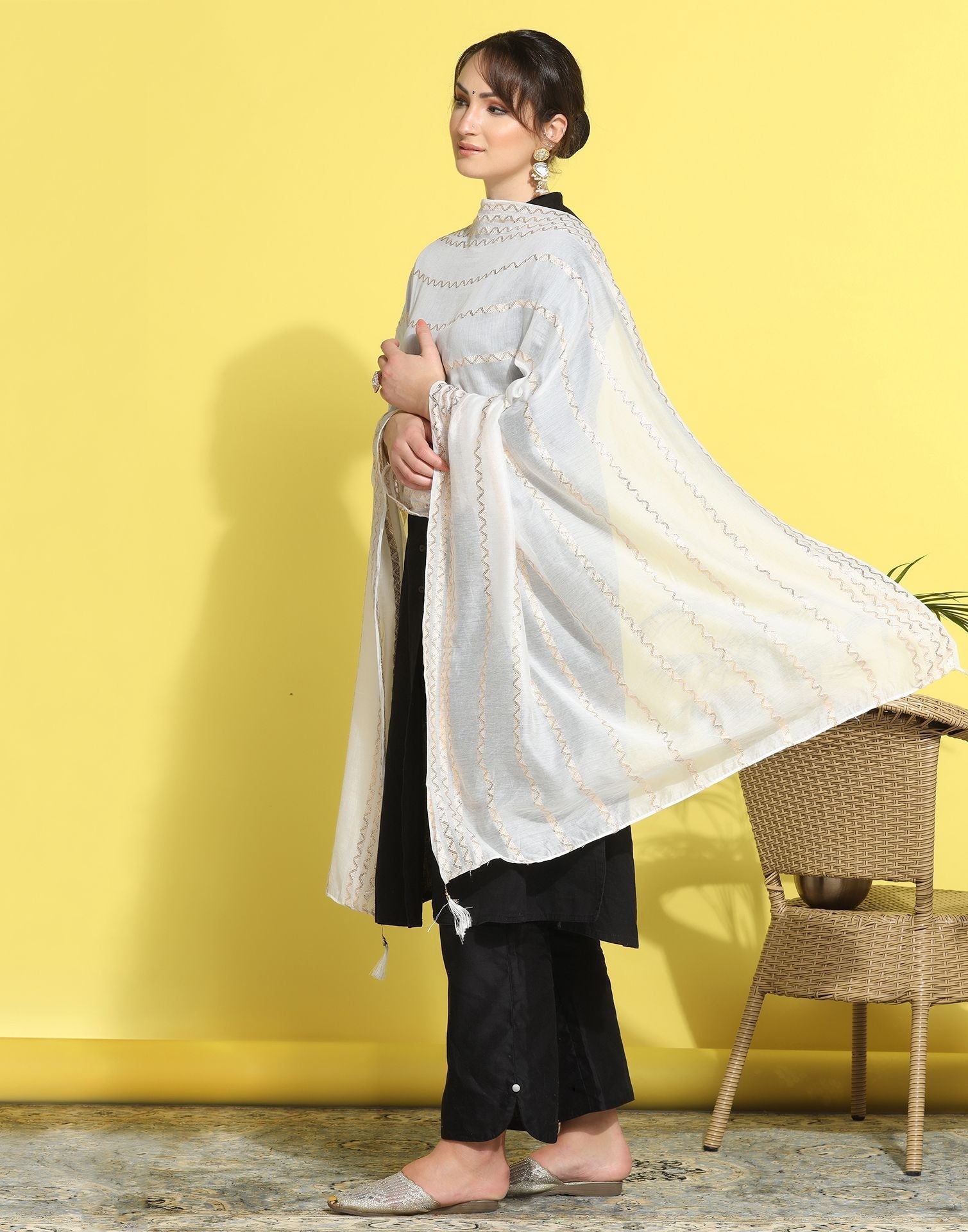 White Cotton Dupatta | Leemboodi