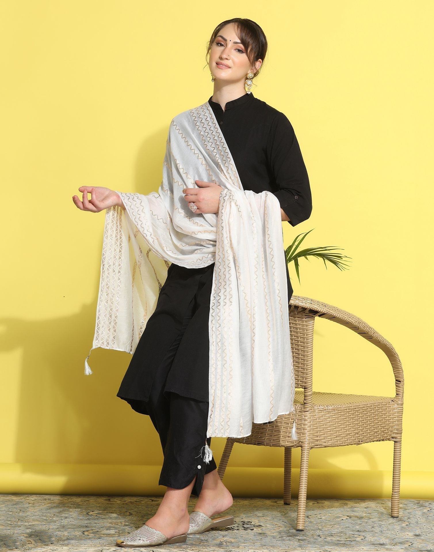 White Cotton Dupatta | Leemboodi