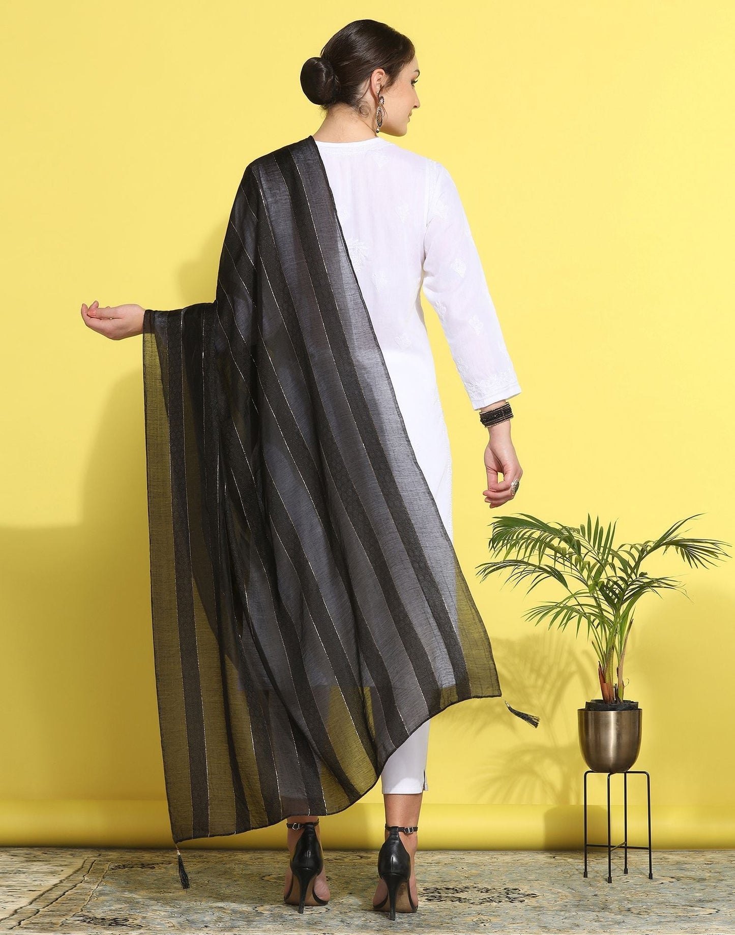 Black Cotton Dupatta | Leemboodi