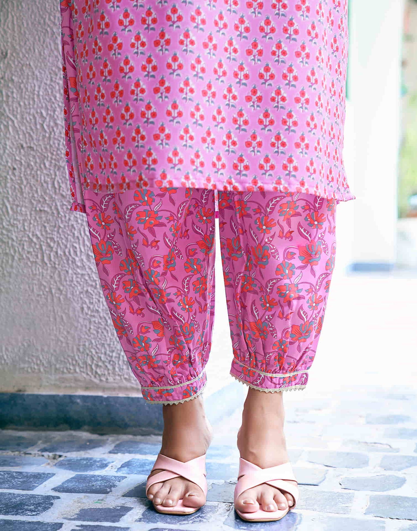 Lavender Printed Rayon Straight Kurta With Pant And Dupatta