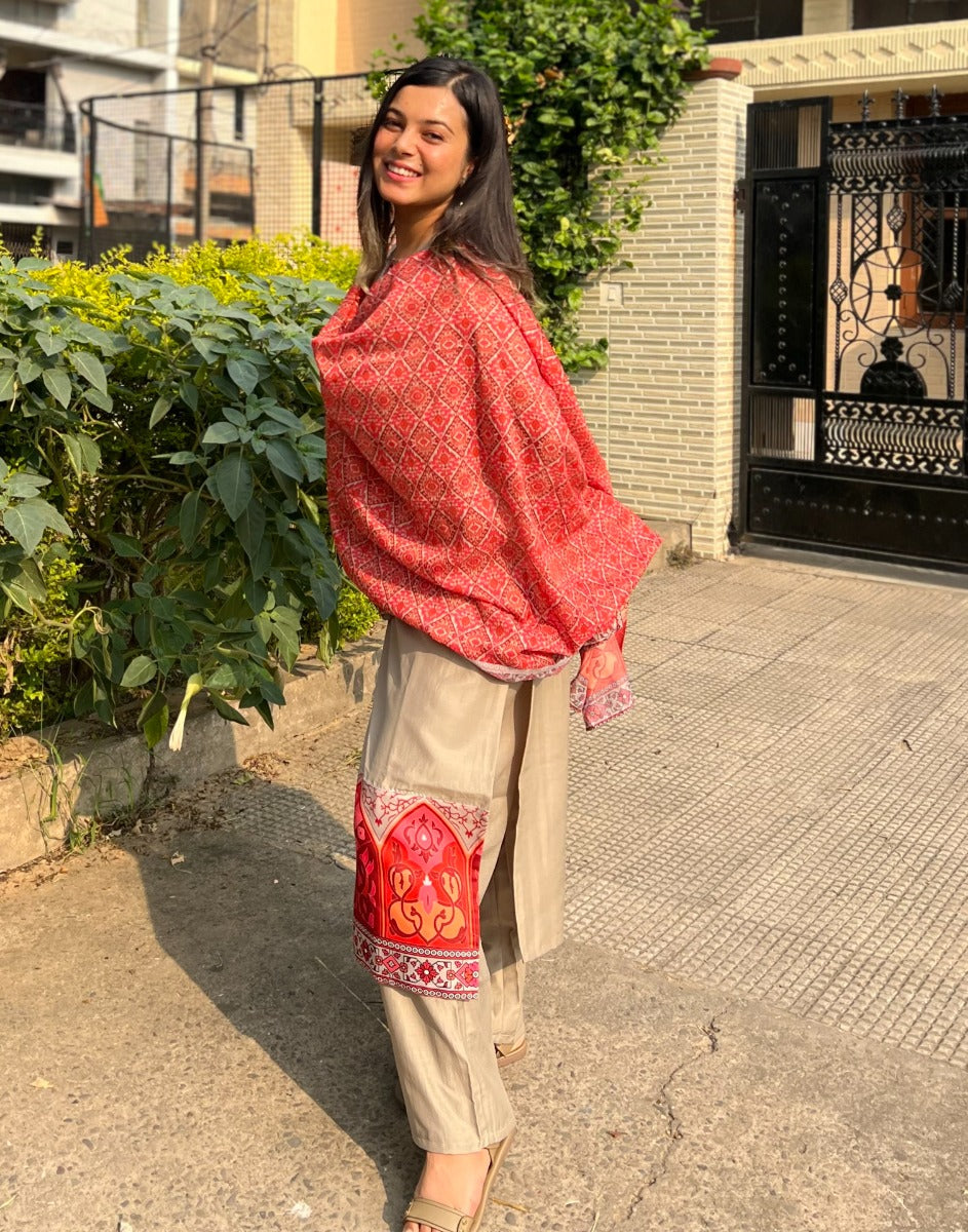 Light Grey Kurti With Pant And Dupatta | Leemboodi