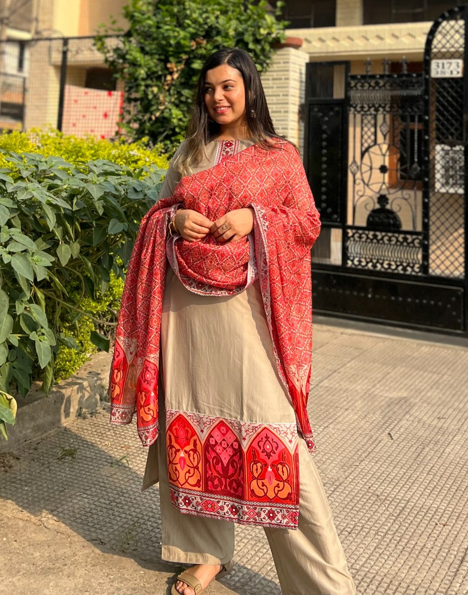 Light Grey Kurti With Pant And Dupatta | Leemboodi