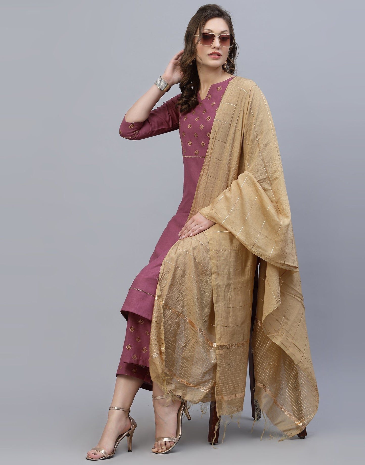 Onion Pink Kurti With Pant And Dupatta | Leemboodi