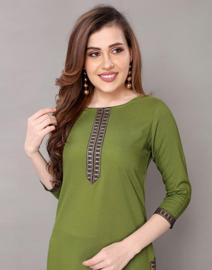 Green Rayon Kurti with Pant And Dupatta | Leemboodi