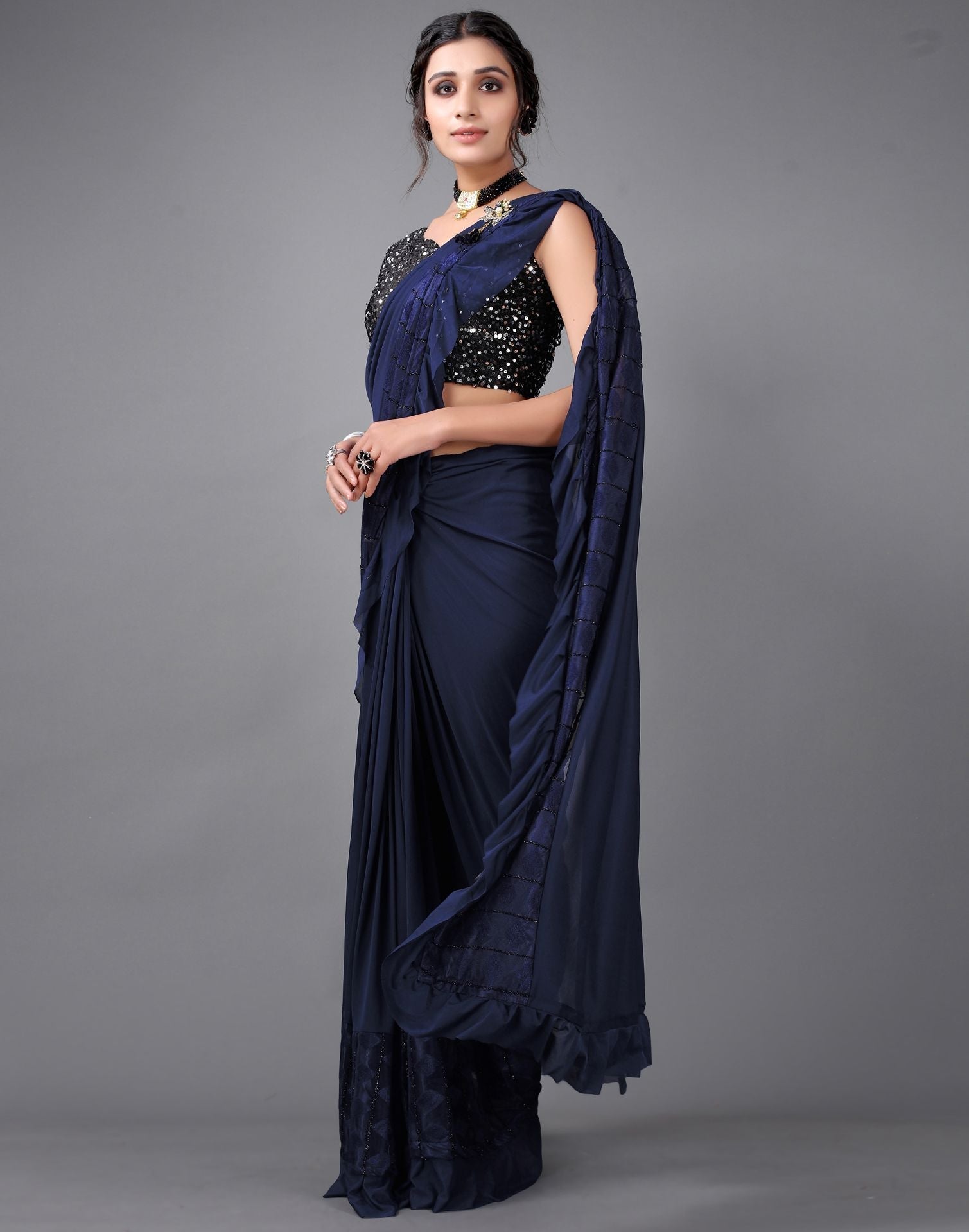 Navy Blue Plain Pre-draped Saree | Leemboodi