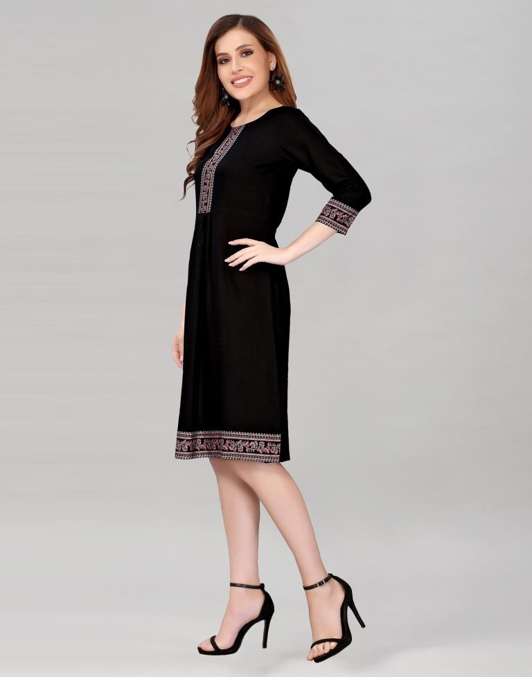 Black Rayon Slub Foil Dress | Sudathi
