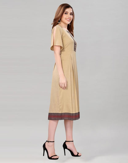 Beige Coloured Diva Slub Digital Border Dress | Leemboodi