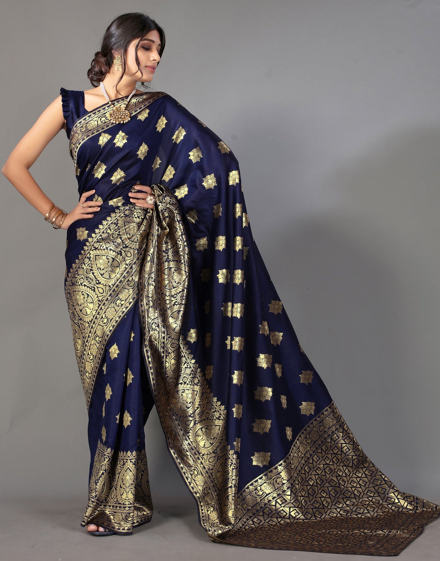 Navy Blue Silk Saree | Leemboodi
