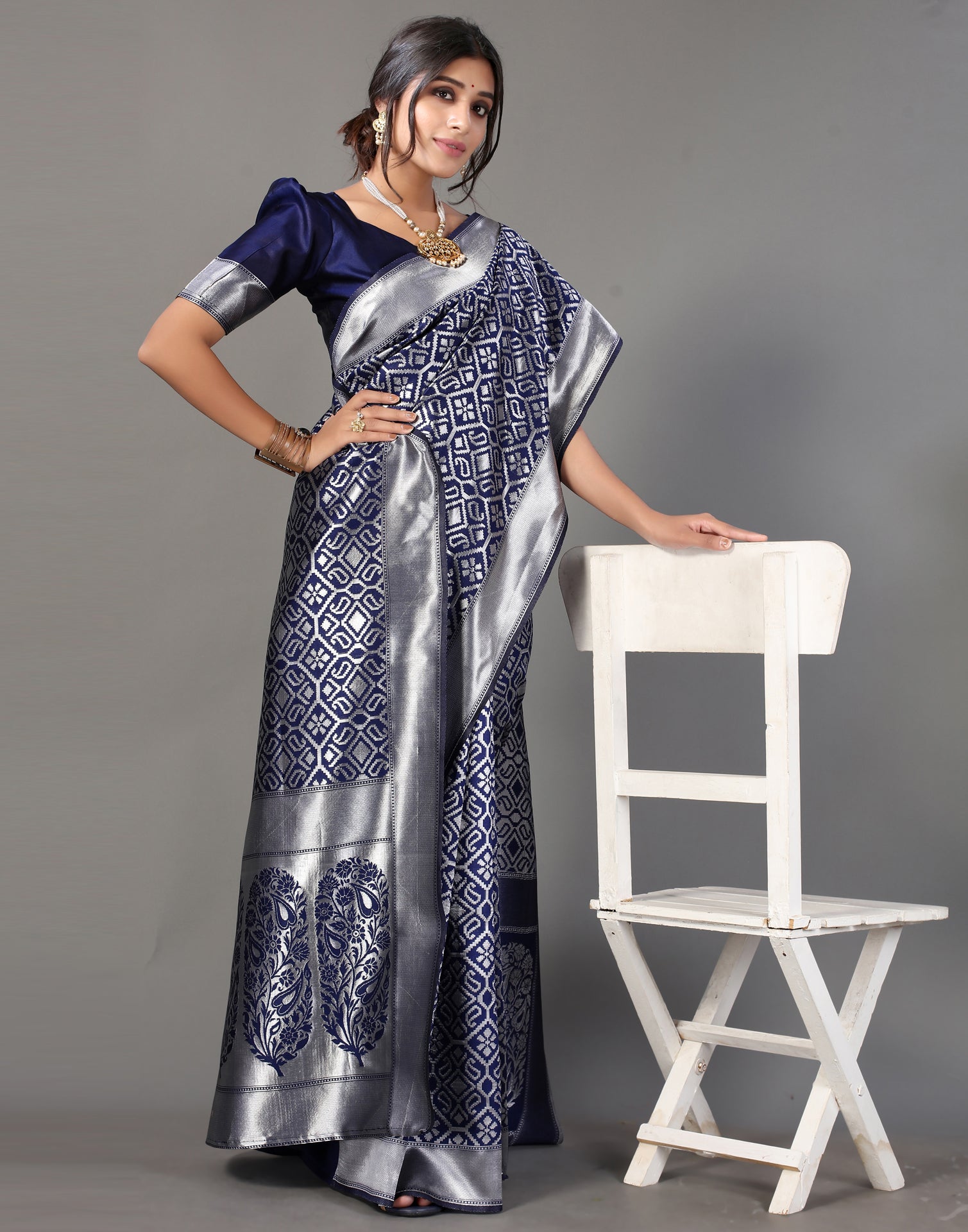 Navy Blue And Silver Silk Saree | Leemboodi