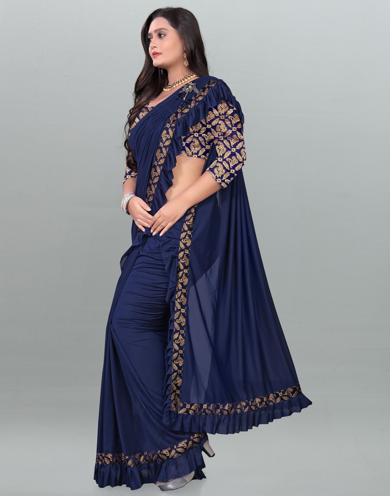Navy Blue Plain Pre-draped Saree | Leemboodi