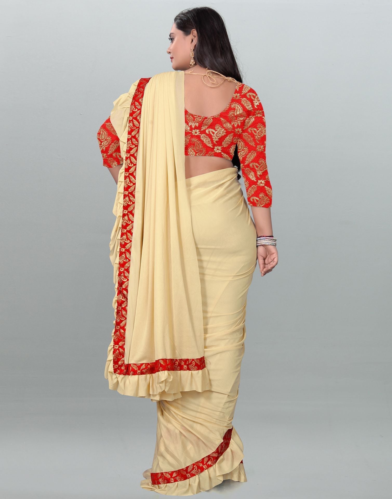 Cream Plain Pre-draped Saree | Leemboodi