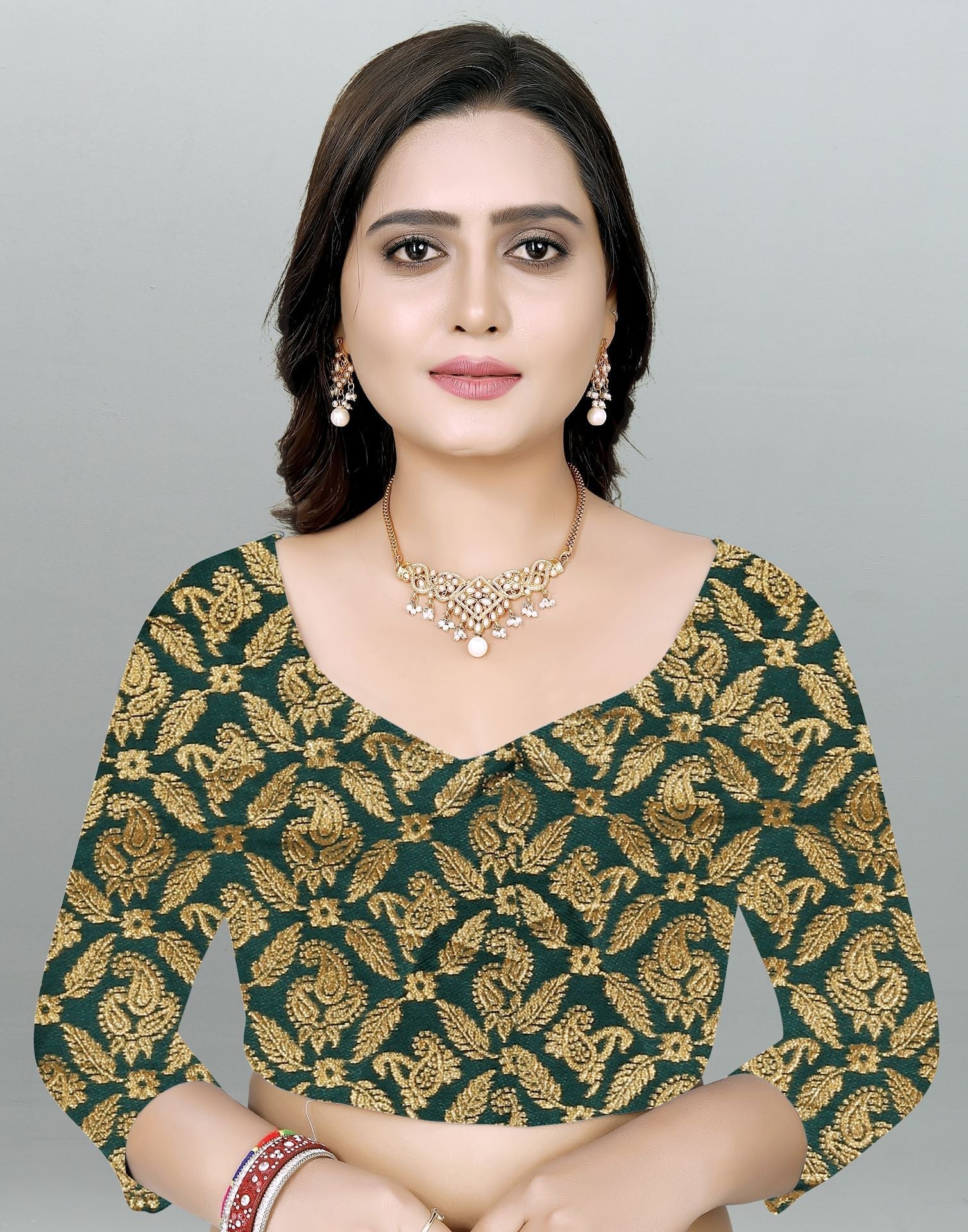 Green Plain Pre-draped Saree | Leemboodi