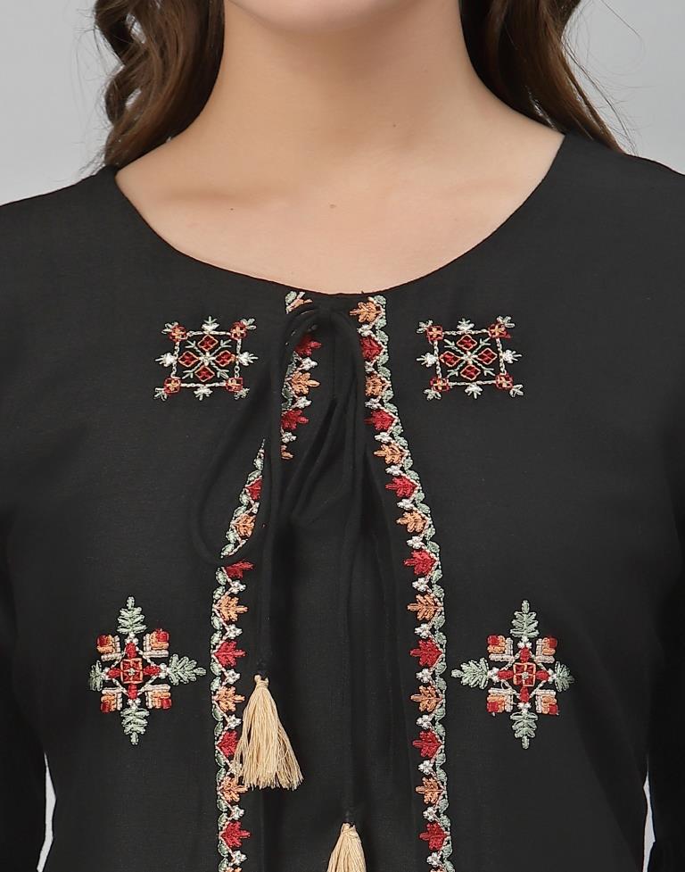 Black Colored Diva Slub Embroidered Top | Leemboodi