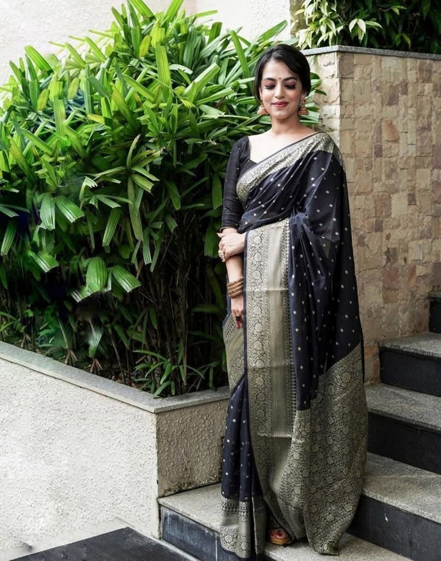 Black Banarasi Silk Saree | Sudathi