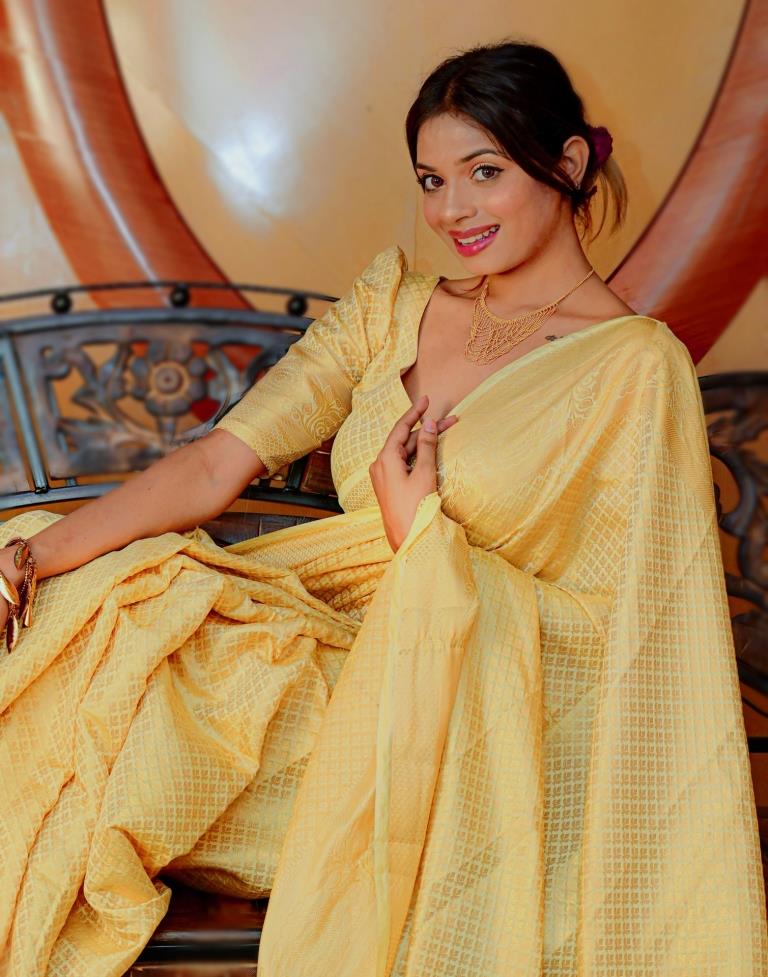 Golden Art Silk Jacquard Saree | Leemboodi