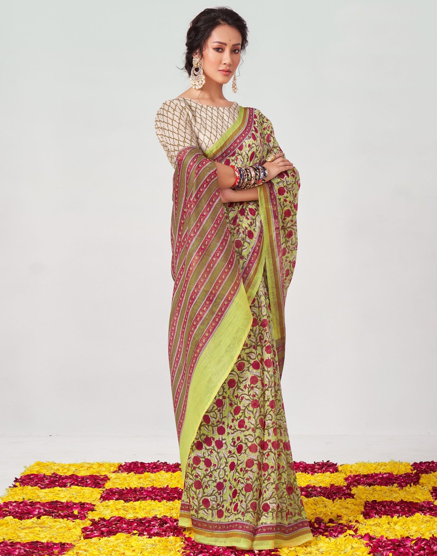 Light Yellow And Multicolour Printed Saree | Leemboodi