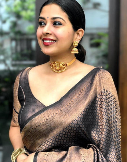 Black And Golden Kanjivaram Saree | Leemboodi