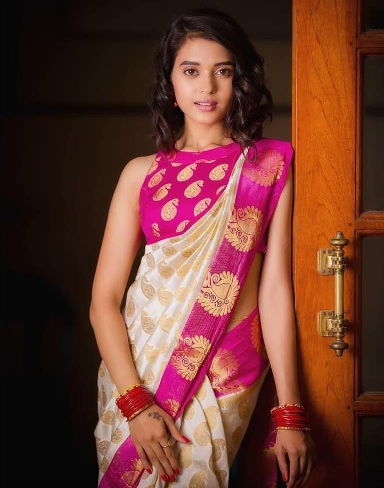 Cream Banarasi Silk Saree | Sudathi