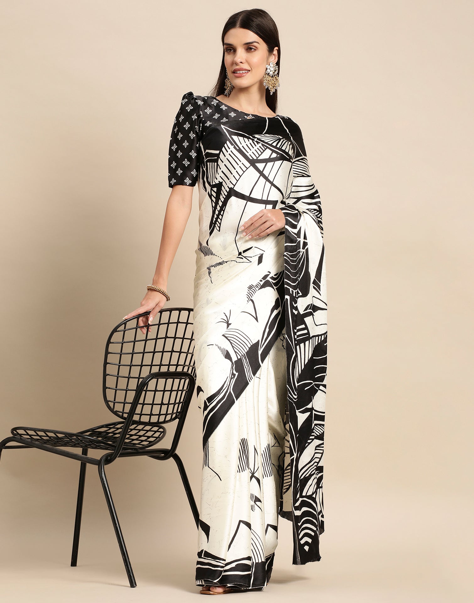 Off White Silk Saree | Leemboodi