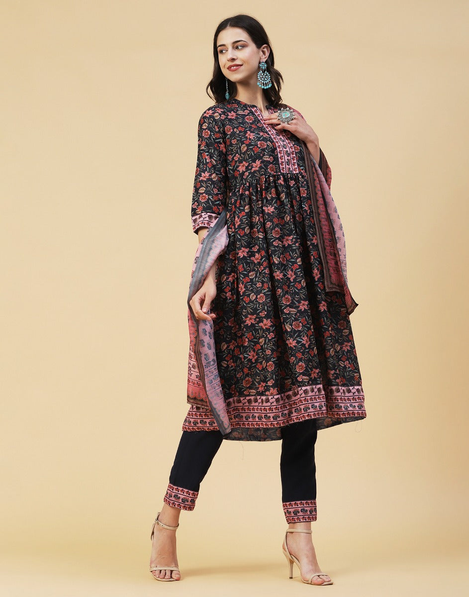 Black Floral Kurti With Pant And Dupatta | Leemboodi