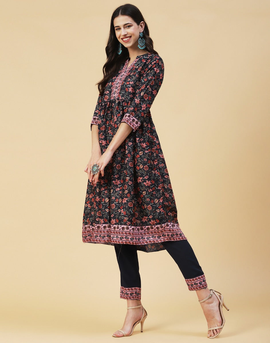 Black Floral Kurti With Pant And Dupatta | Leemboodi