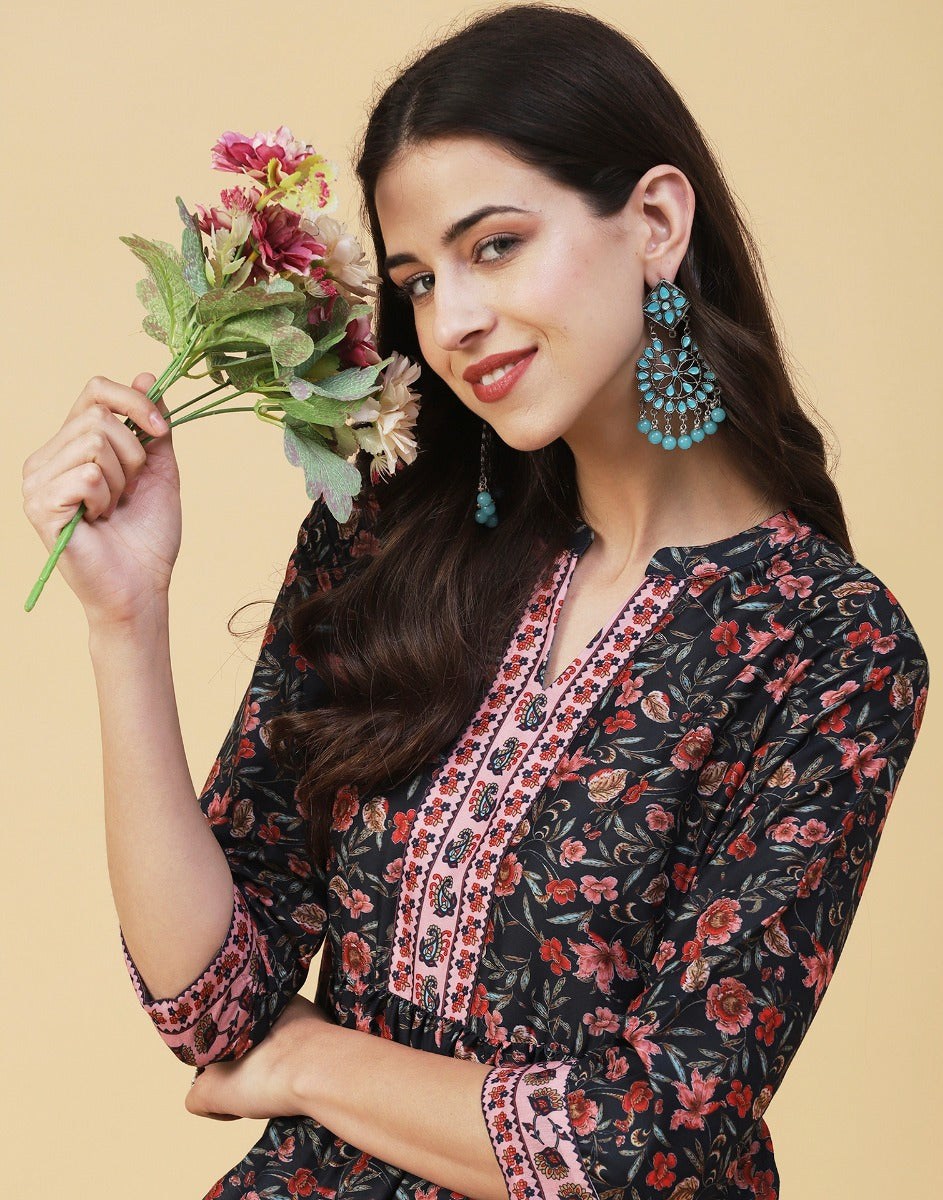 Black Floral Kurti With Pant And Dupatta | Leemboodi