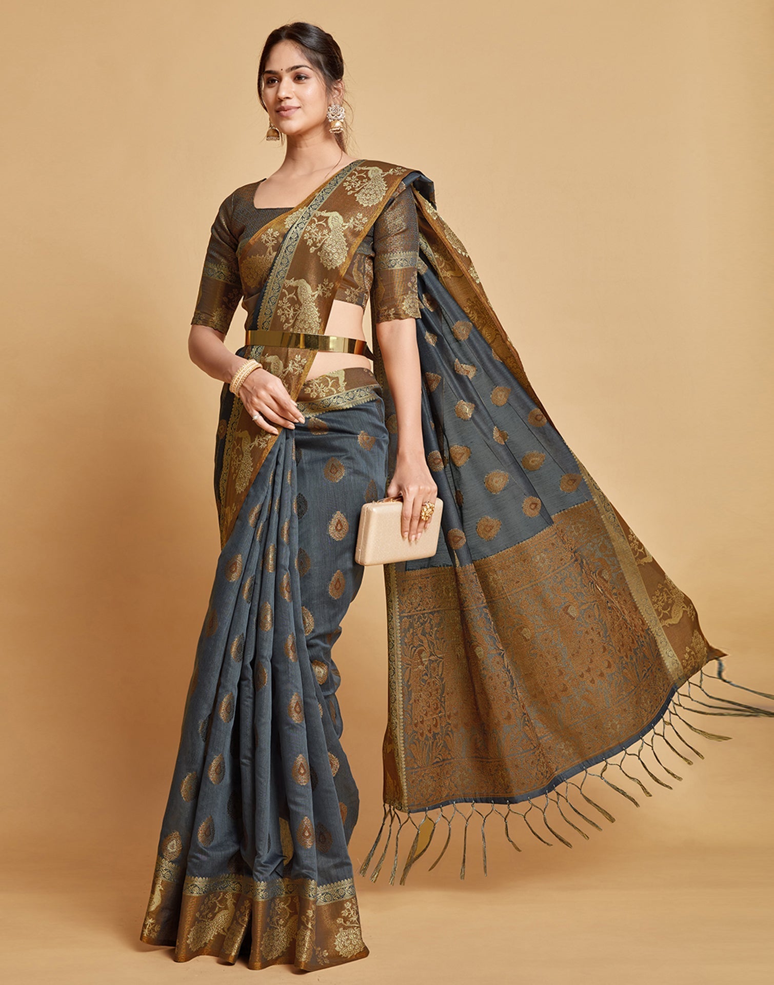 Grey Cotton Saree | Leemboodi