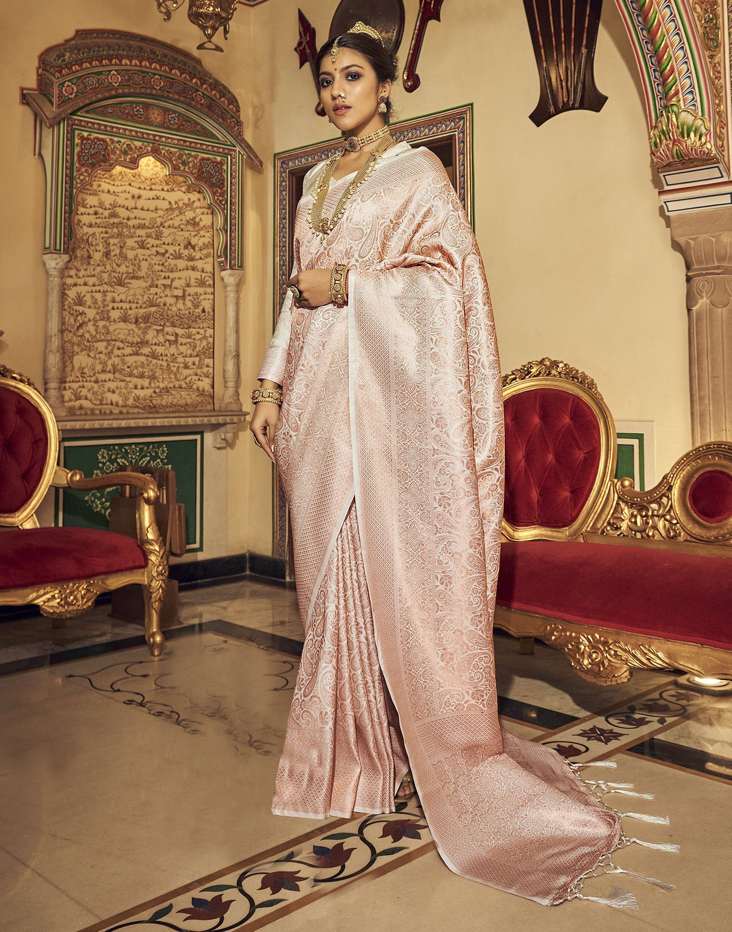 Off White Kanjivaram Handloom Weaving Silk Saree | Leemboodi