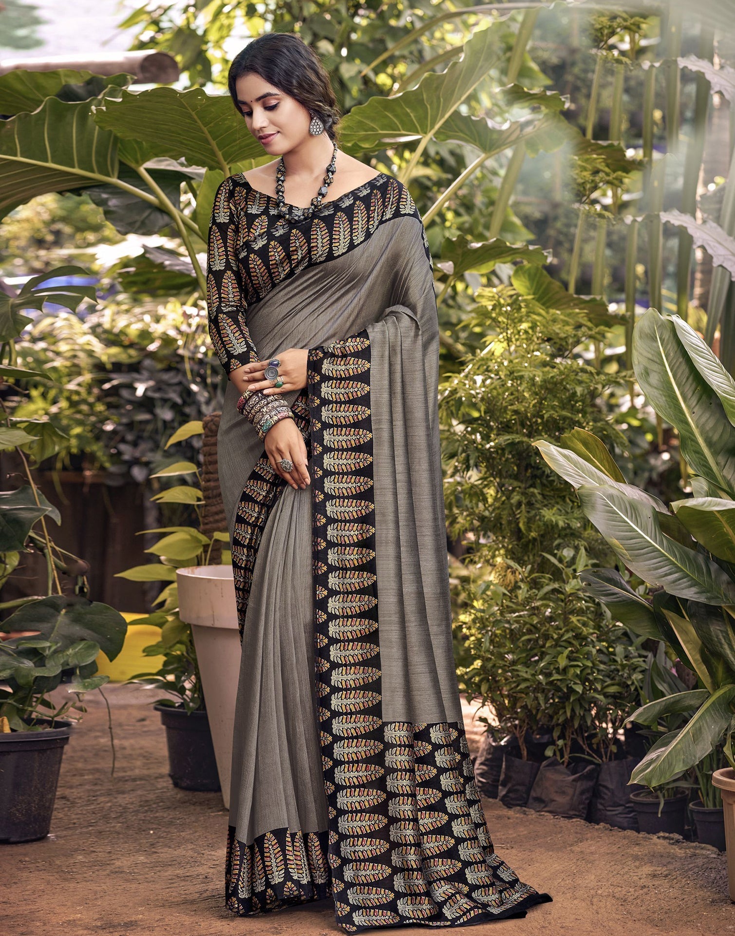 Grey Printed Saree | Leemboodi
